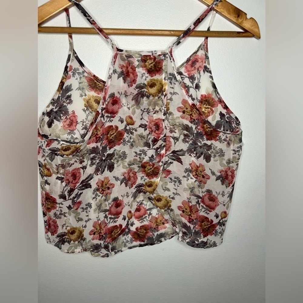 Very Cute Ambiance Apparel Floral Sheer Medium top - Picture 7 of 7